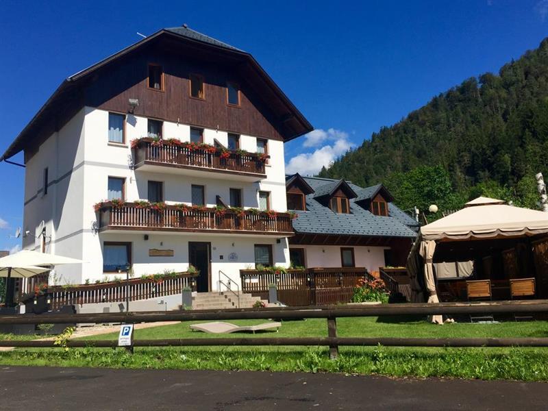 Hotel Tarvisio Four Seasons Exterior foto